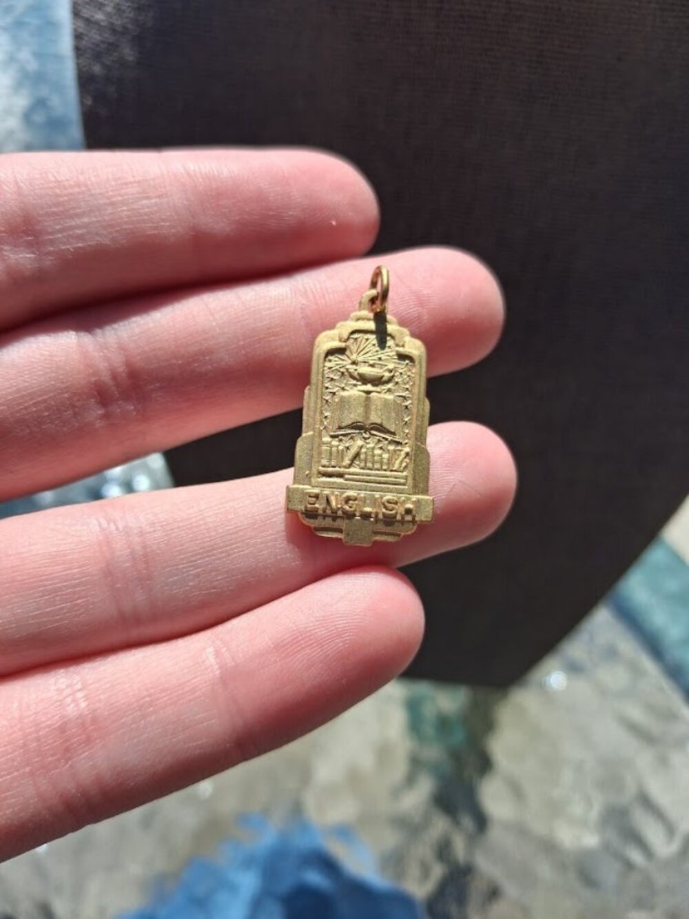 English pendant